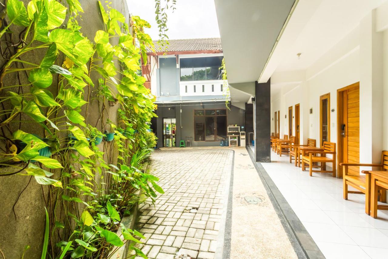 Oyo 2408 Bc Inn Mangsit Exterior photo